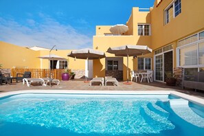 Pool - Vacation Home "Casa Paco 1" with Private Terrace, Shared Pool & Wi-Fi (Costa Calma)