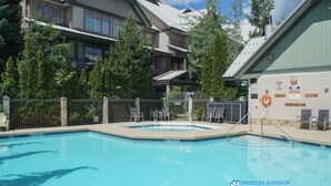 Pool - Fully renovated condominium in Stoney Creek Northstar. Village location, Pool, Hot Tub, Free Parking (Whistler)