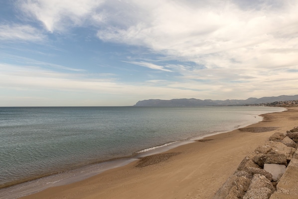 Una playa cerca