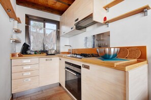 Fridge, oven, stovetop, dishwasher - Holiday home "Torre 5" with Sea View, Terrace & Wi-Fi (Costa Calma)