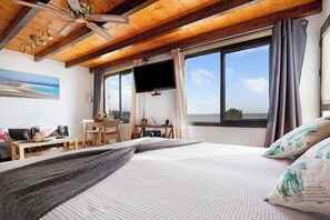 1 slaapkamer, een strijkplank/strijkijzer, gratis wifi, beddengoed