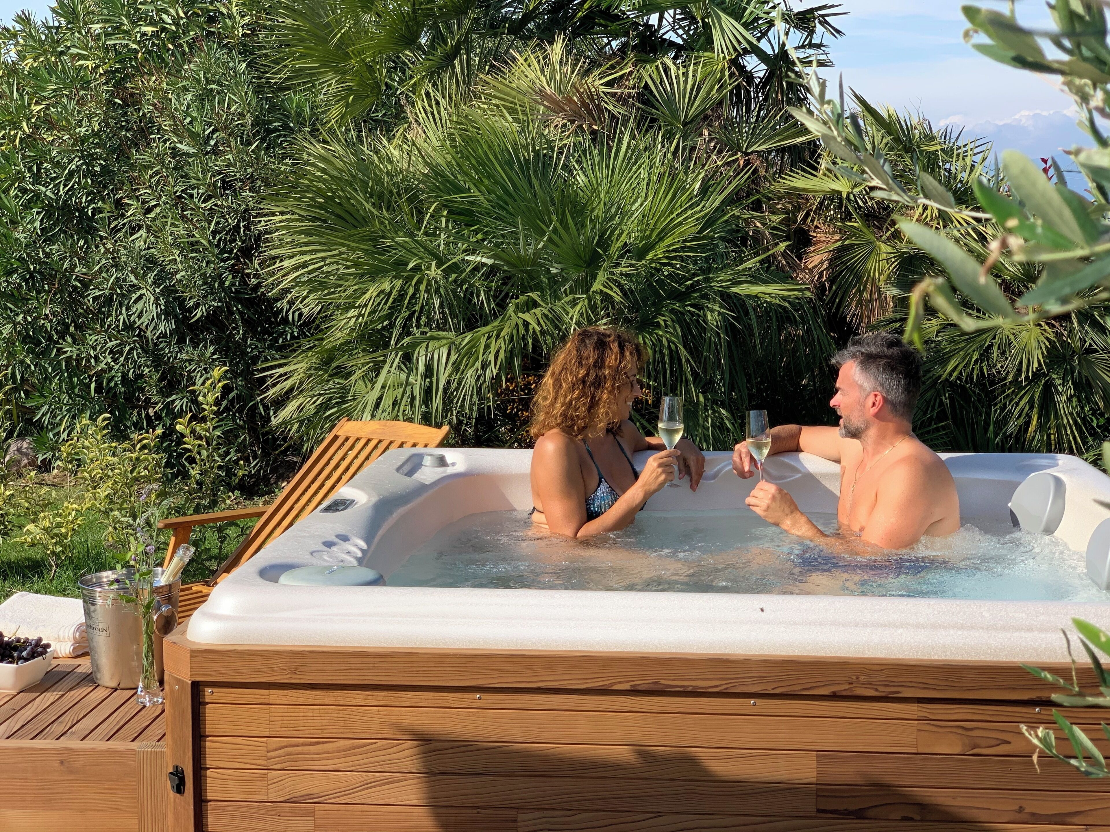 Private spa tub
