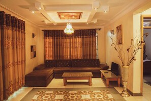 Smart TV 32 polegadas com canais via satélite, TV