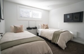 3 habitaciones, tabla de planchar con plancha y wifi gratis 