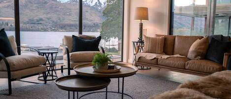 Smart-tv, pejs, stereoanlæg