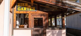 Spacious group house with sauna and ski storage