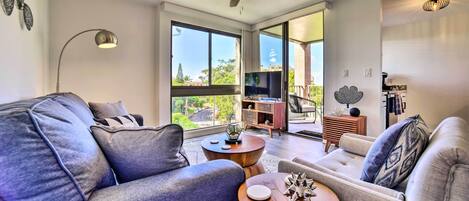 تلفزيون، مدفأة، ستيريو