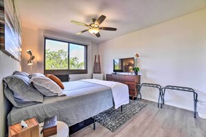 1 bedroom, desk, iron/ironing board, WiFi