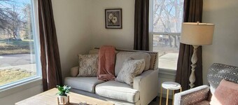 Cozy American Style Cottage