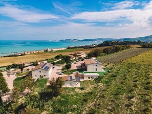 Exterior - Il Colle Dei Lecci (Ancona)