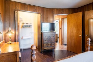 4 chambres, fer et planche à repasser, Wi-Fi