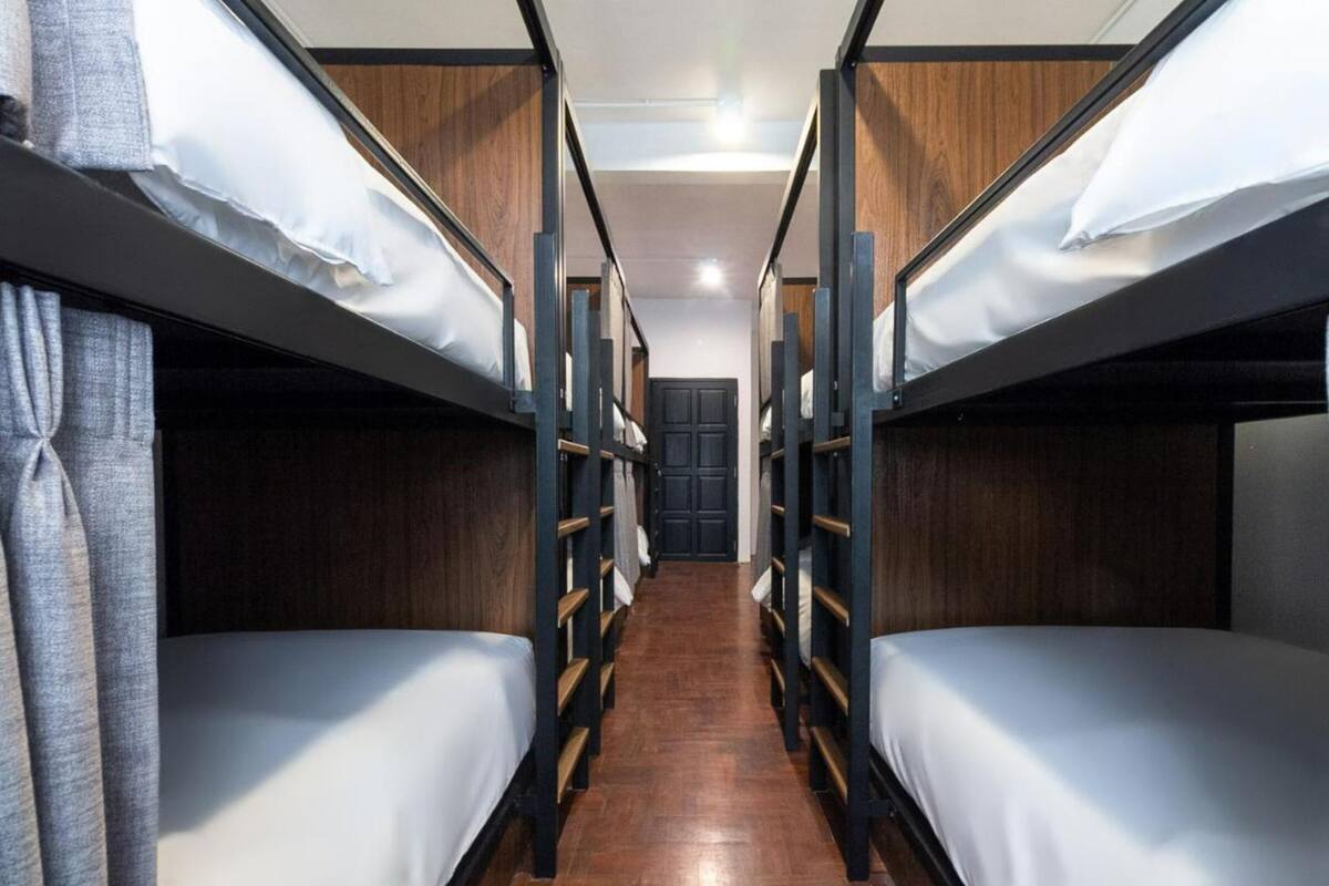 Shared Dormitory, Men only | WiFi (free), bed sheets