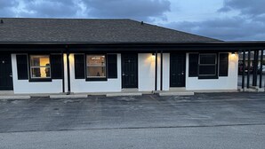 Unclassified image, 3 of 20, button - Red Lotus Inn (Milwaukee)