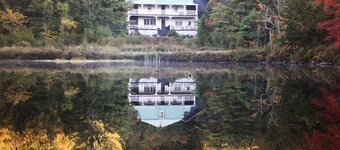 10 bdr Victorian house; private tennis court, lake