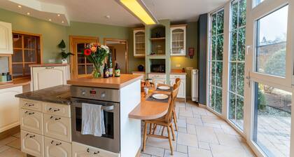 Holiday home in Lierneux with bubble bath
