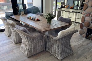 Dining - Exclusive villa with boat terrace (Zeewolde)