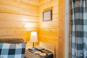 Interior - 1 Bd. Deluxe Log Cabin | View Northern Lights! (Fairbanks)