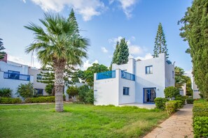 Garden - MarisMare Apartments (Ayia Napa)