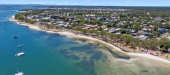 Modern Beach Shack - Bongaree