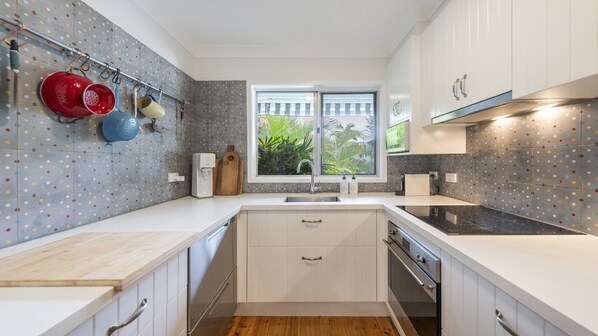 Microwave, oven, stovetop, dishwasher