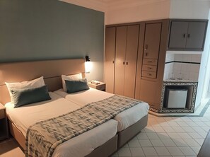 Business Double Room | Individually decorated, individually furnished, desk, laptop workspace - Hotel Soussana (Sousse)