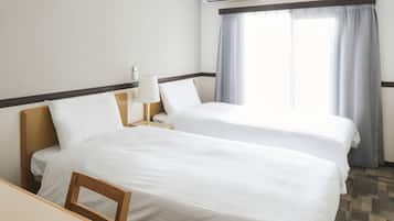 手提電腦工作空間、遮光窗簾/窗簾、免費 Wi-Fi、床單