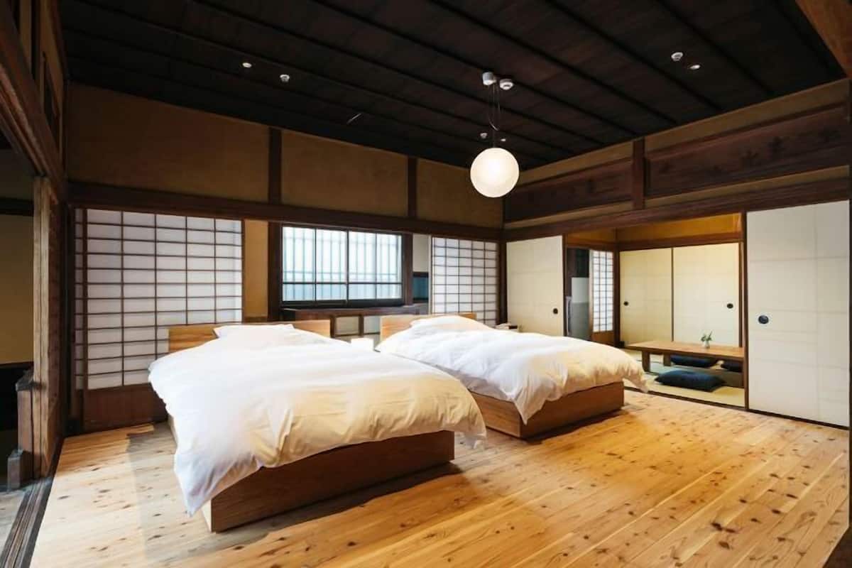 2 habitaciones, decoración personalizada y muebles diferentes