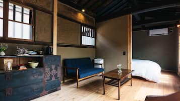 Standard Room, Non Smoking (USUI, 104) | Living area