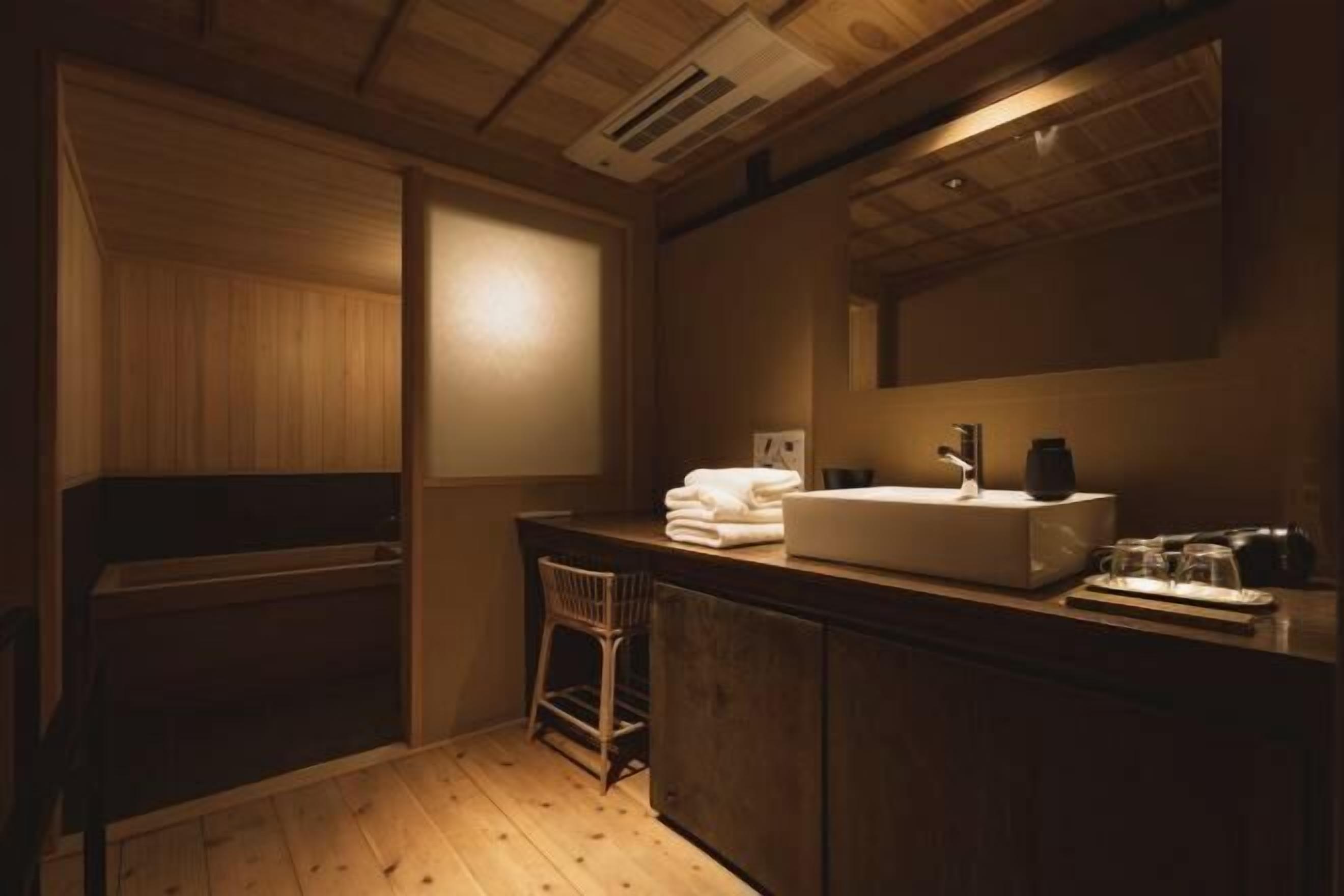 Salle de bain | Chaussons, serviettes fournies