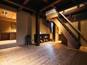 Chambre Standard, 2 chambres, non-fumeurs (USUI, 101) | 2 chambres, décoration personnalisée, ameublement personnalisé