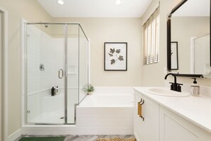 Hair dryer, towels - The Camp - Private pickleball court and  pool close to festivals/golf (Coachella)