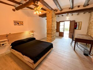 2 chambres, bureau, fer et planche à repasser, Wi-Fi