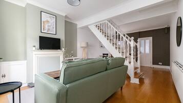 Apartment | Living area | 32-inch flat-screen TV with cable channels, TV