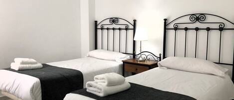 2 bedrooms, WiFi, bed sheets