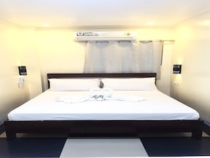 Standard Double Room | Bed sheets