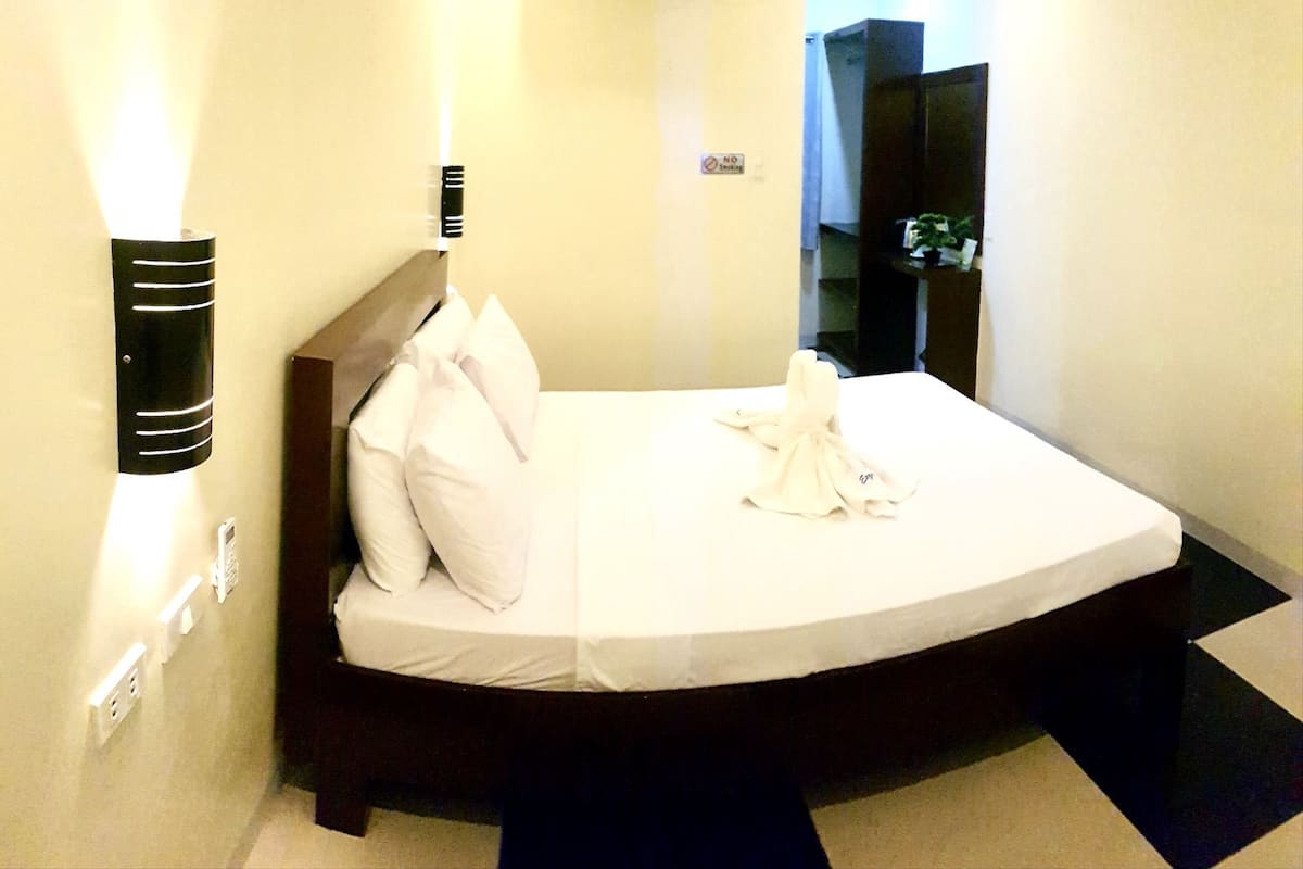 Standard Double Room | Bed sheets