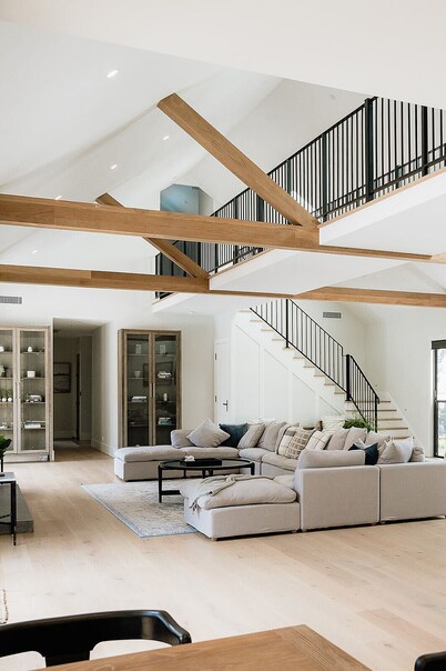 Berry Luxury Barn House 