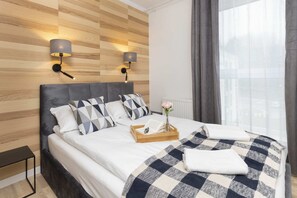 3 slaapkamers, een strijkplank/strijkijzer, wifi, beddengoed