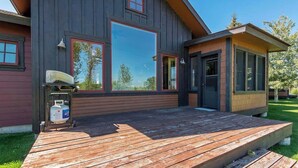 Terrace/patio - Teton Homestead: Bunkbeds, Private Deck, Targhee (Driggs)