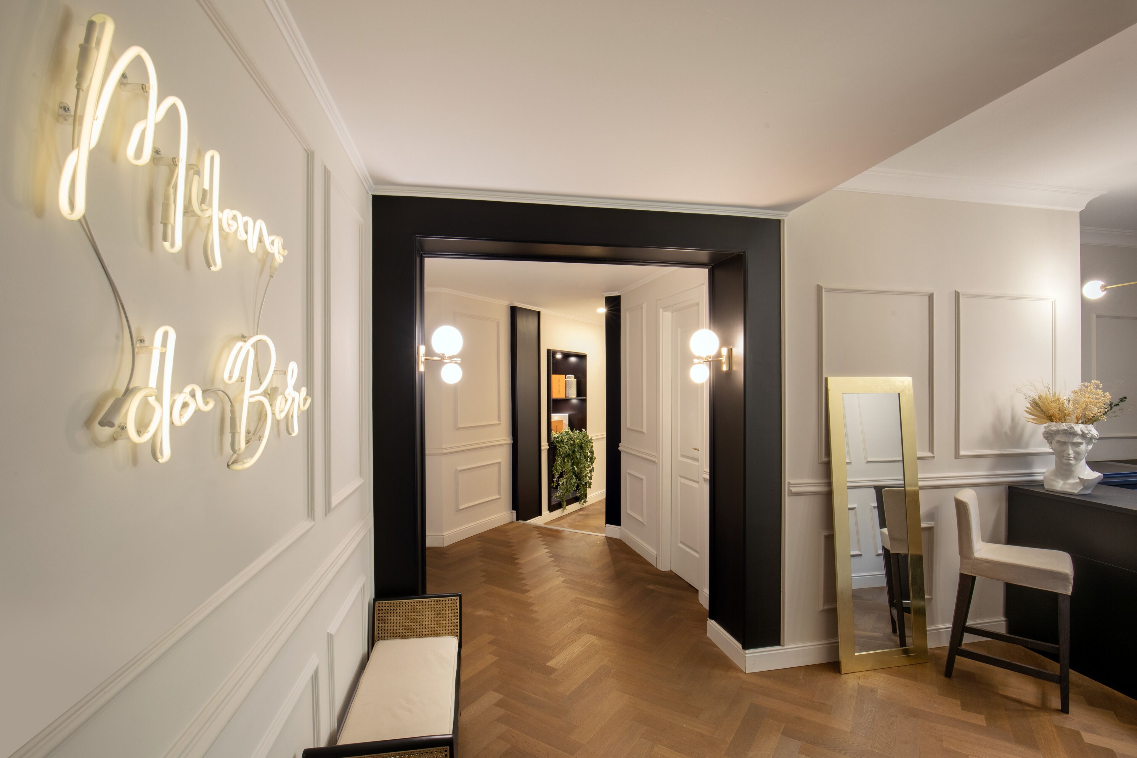 Photo - Daplace - Corso Monforte Suites