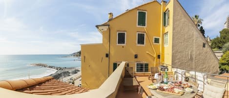 Huoneisto | Terassi/patio