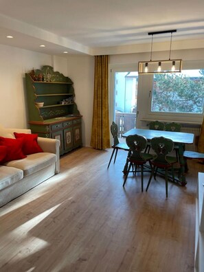 Smart TV - Apartment in Toblach in the heart of the Dolomites (Dobbiaco)