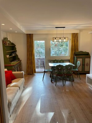 Smart TV - Apartment in Toblach in the heart of the Dolomites (Dobbiaco)