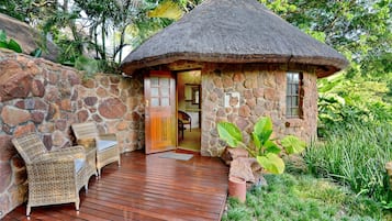 Phòng đôi Cao cấp | Minibar, bộ trải giường