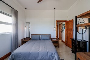 4 quartos, ferros/tábuas de passar roupa, Wi-Fi de cortesia