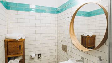 ํธ๋ฆฌํ๋ฃธ | ์์ค | ํค์ด๋๋ผ์ด์ด, ํ์