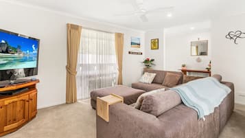 Télévision, lecteur de DVD, vidéothÚque