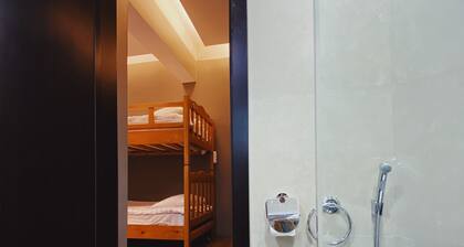 Hostel Simple