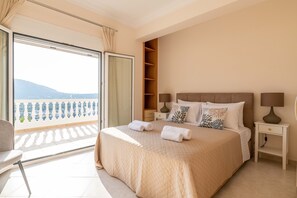 5 bedrooms, in-room safe, iron/ironing board, free WiFi