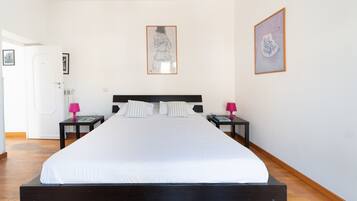 1 bedroom, iron/ironing board, WiFi (free), bed sheets